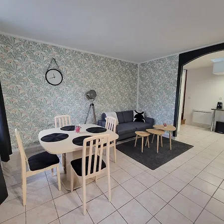 La Parenthese Vous Accueille, Maison Avec Garage *